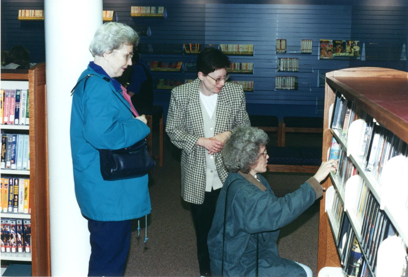 Flora Lee Arnold, Anne Slane and Sally Brenner at the Northwest Library Pre-Opening Event