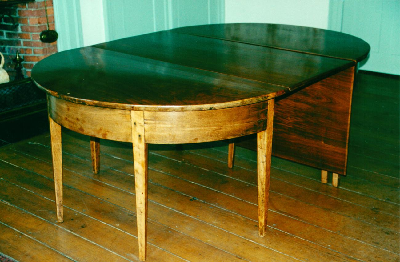 Griswold Inn Banquet Table