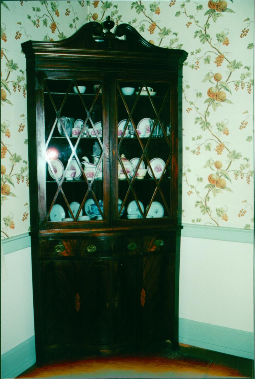 Hepplewhite Corner Cupboard
