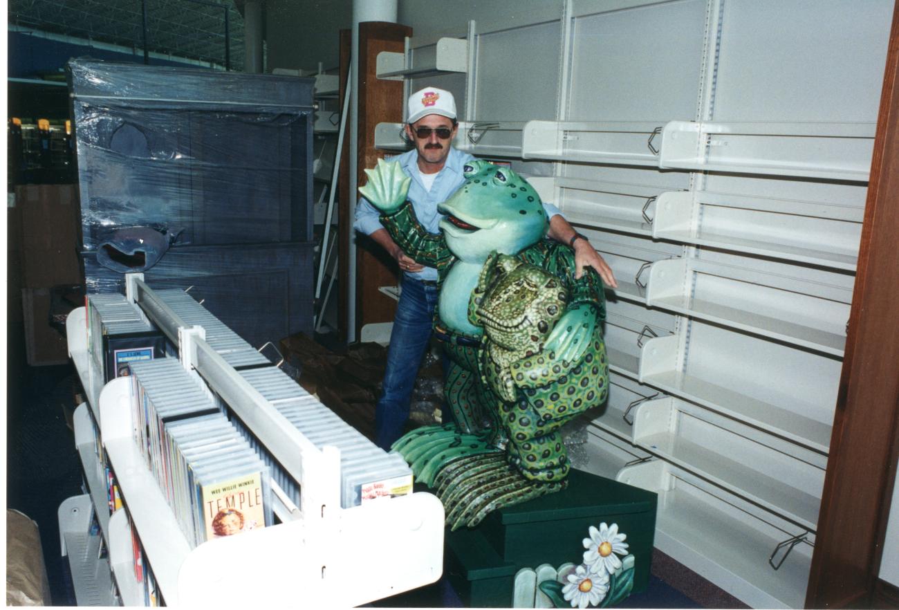 Northwest Library Story Garden characters Frog and Toad