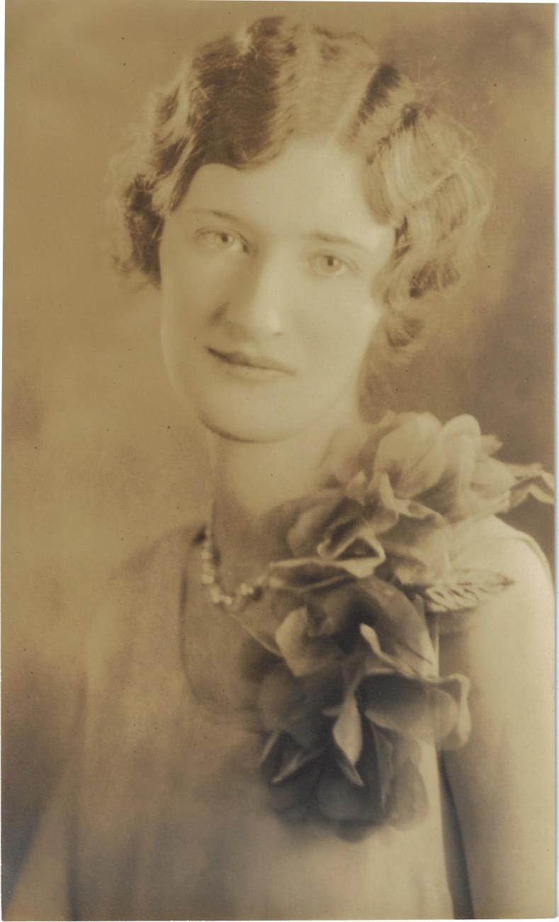 Photograph of Dorothy Fuller McIntyre