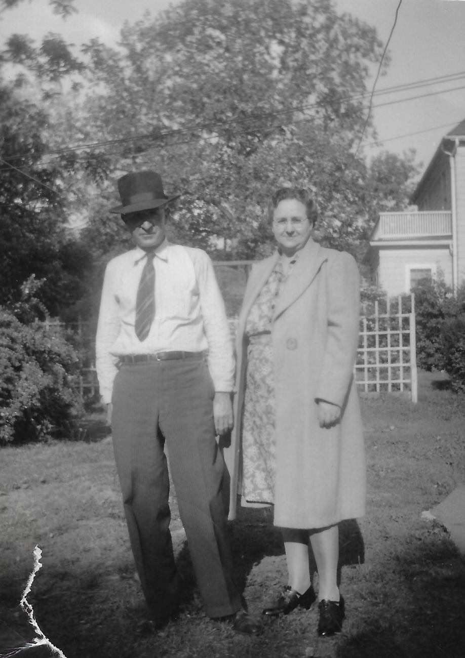 Photograph of Henry and Mary Ann Smith at 60 Short Street