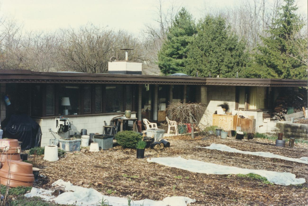 Photograph of Home and Gardens at 519 Pincherry Lane