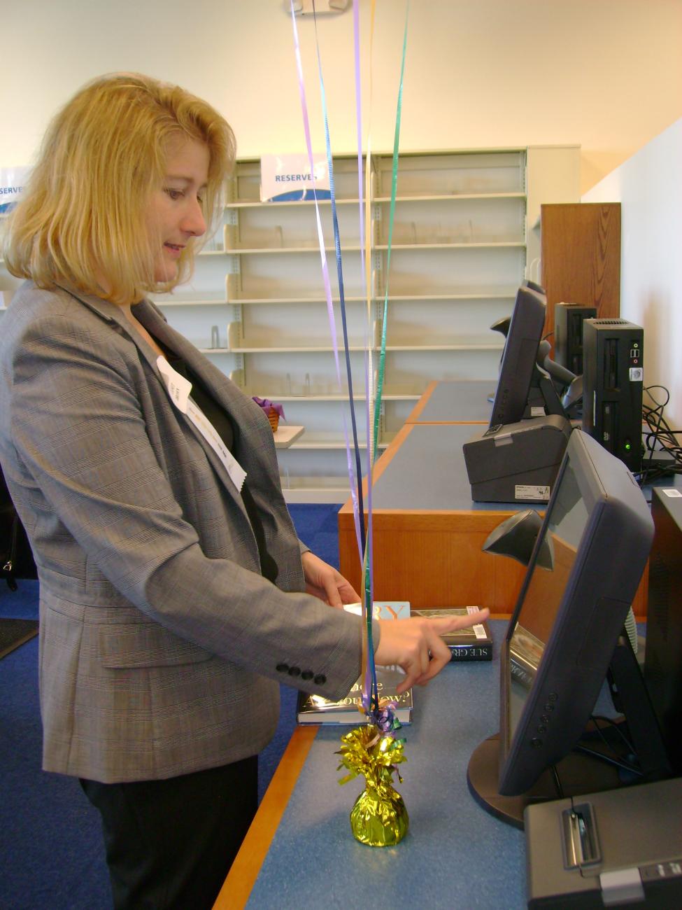 Photograph of Janet Brown at the Worthington Park Library