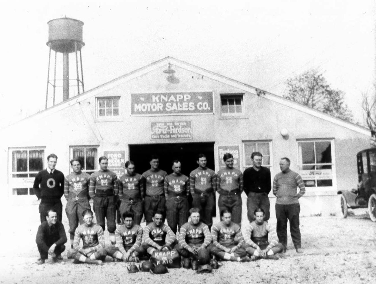 Photograph of Knapp Motor Sales and Football Team