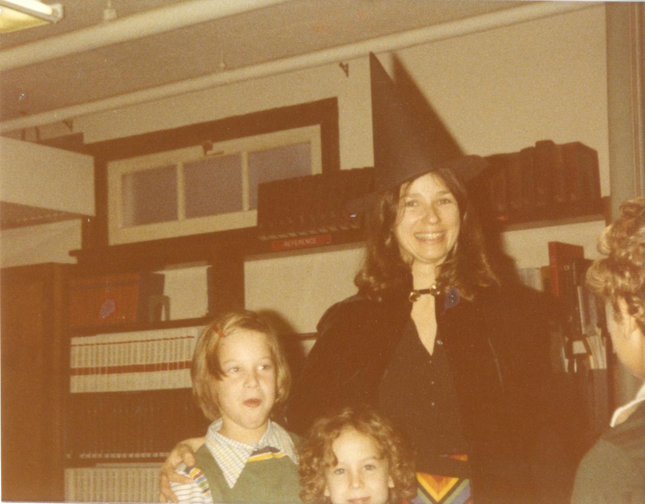 Photograph of Librarian Rachel Alexander with Children at the Worthington Public Library, 752 High Street
