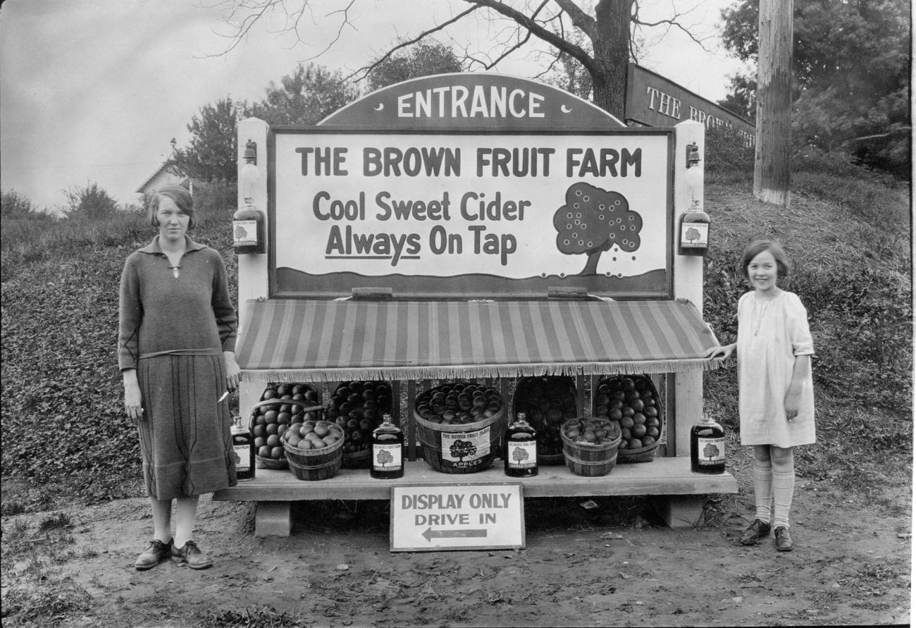Photograph of Ruth Seidel and Molly Brown at the Brown Fruit Farm
