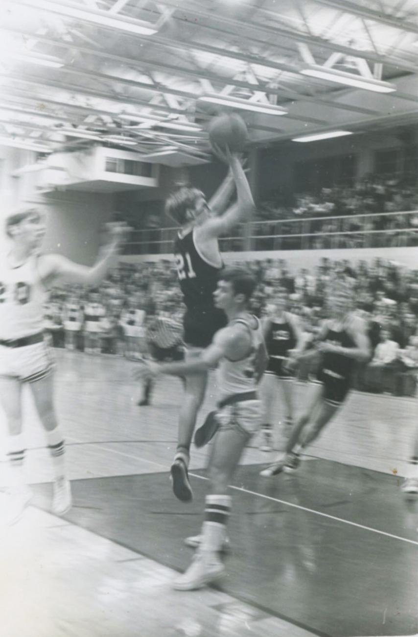 Photograph of Worthington High School Basketball Game at Westerville, 1969-70 Season