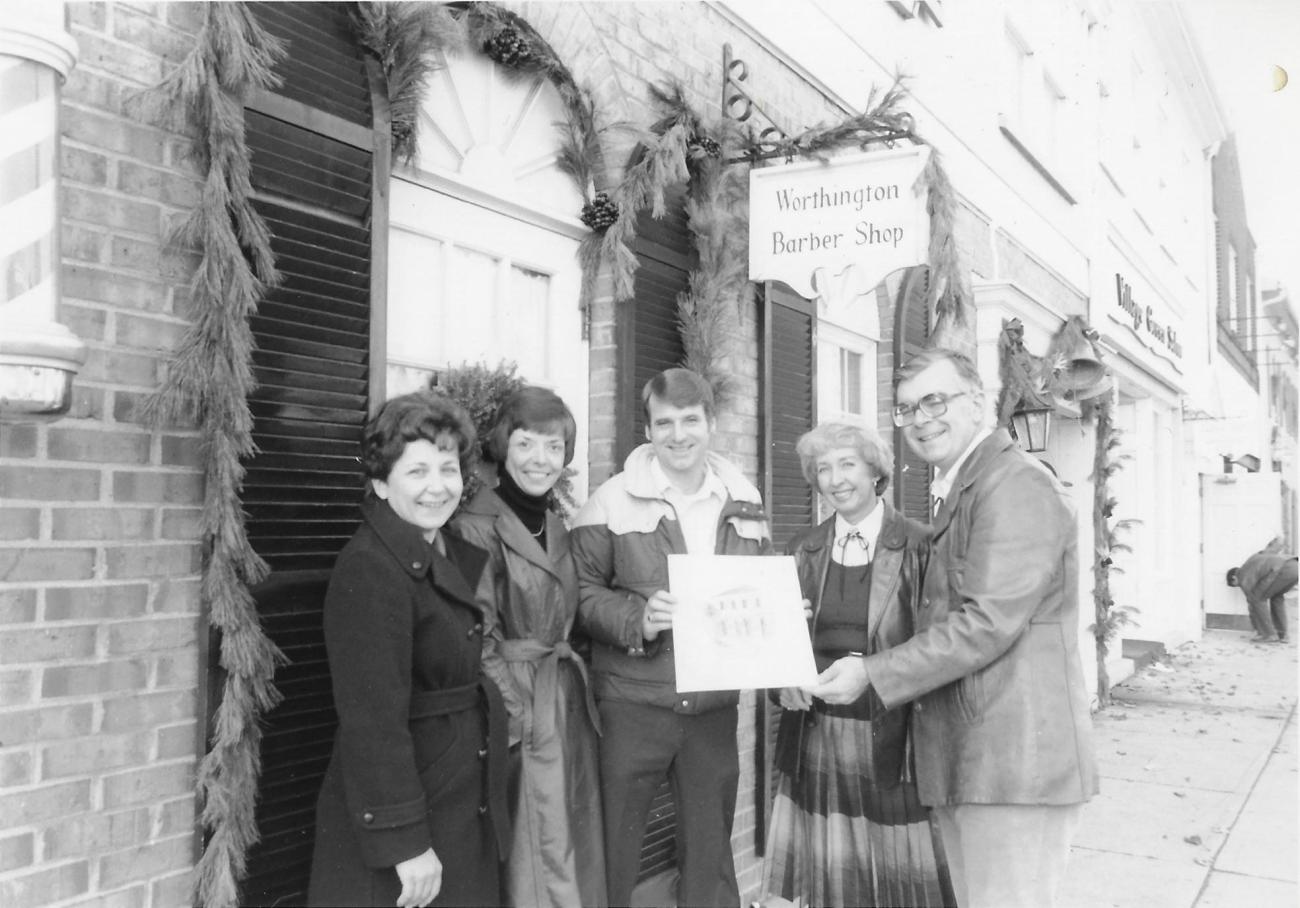 Photograph of Worthington Historical Society Christmas Contest Winners on High Street