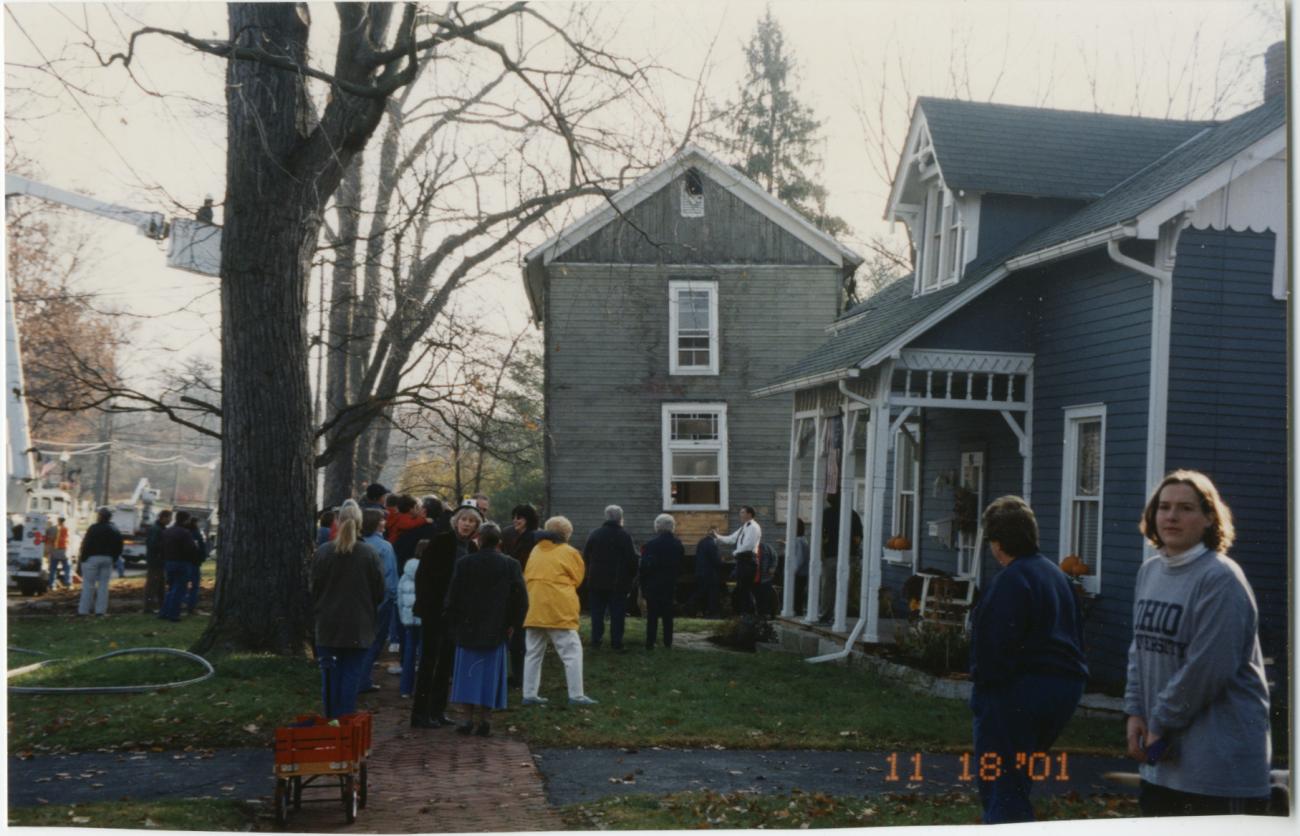 Photograph of the Griswold House Move, Arriving at 95 East Dublin-Granville Road