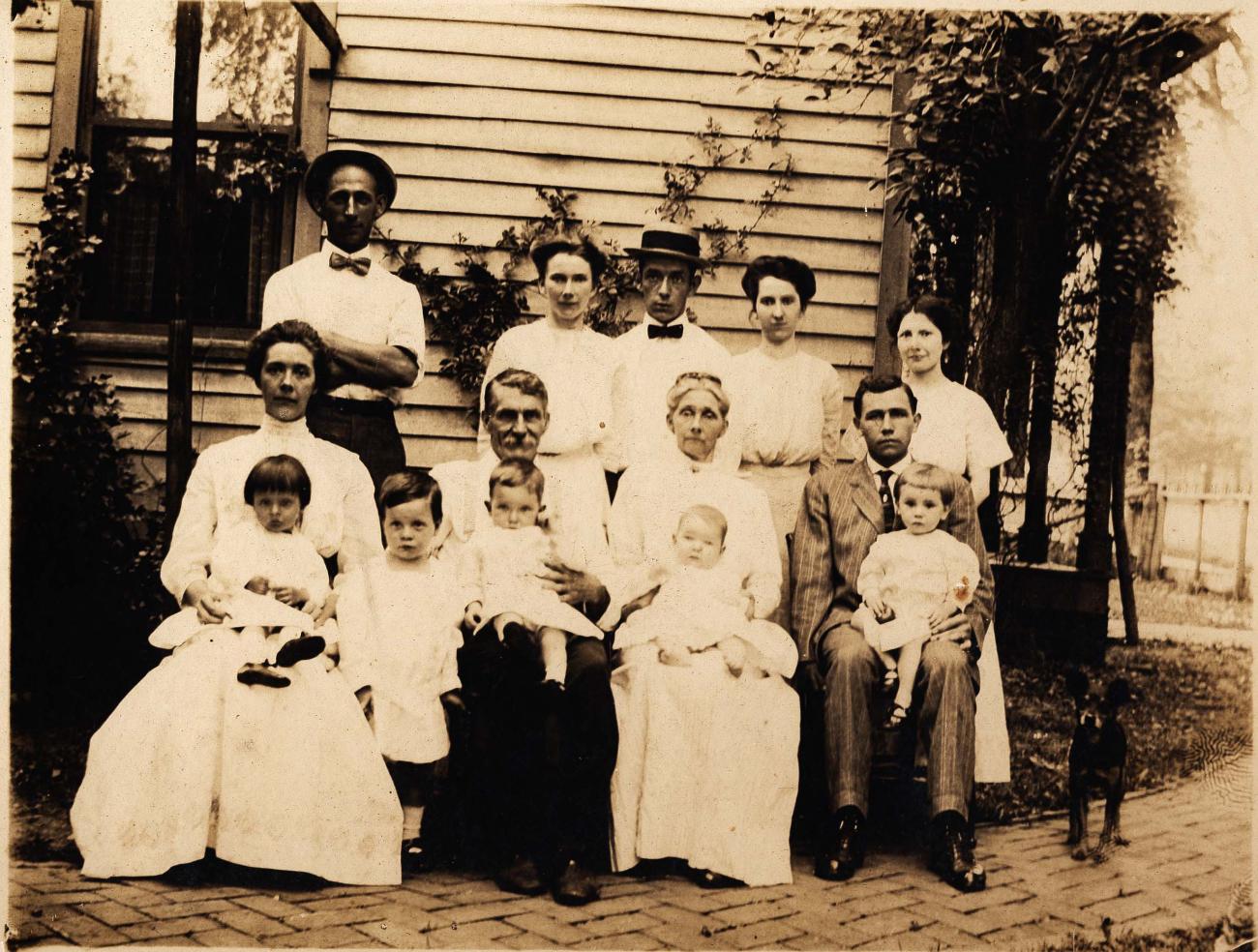 Photograph of the Vest Family, 1911