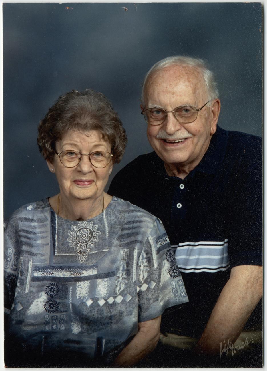 Picture of Hattie and Paul Snouffer in 2001