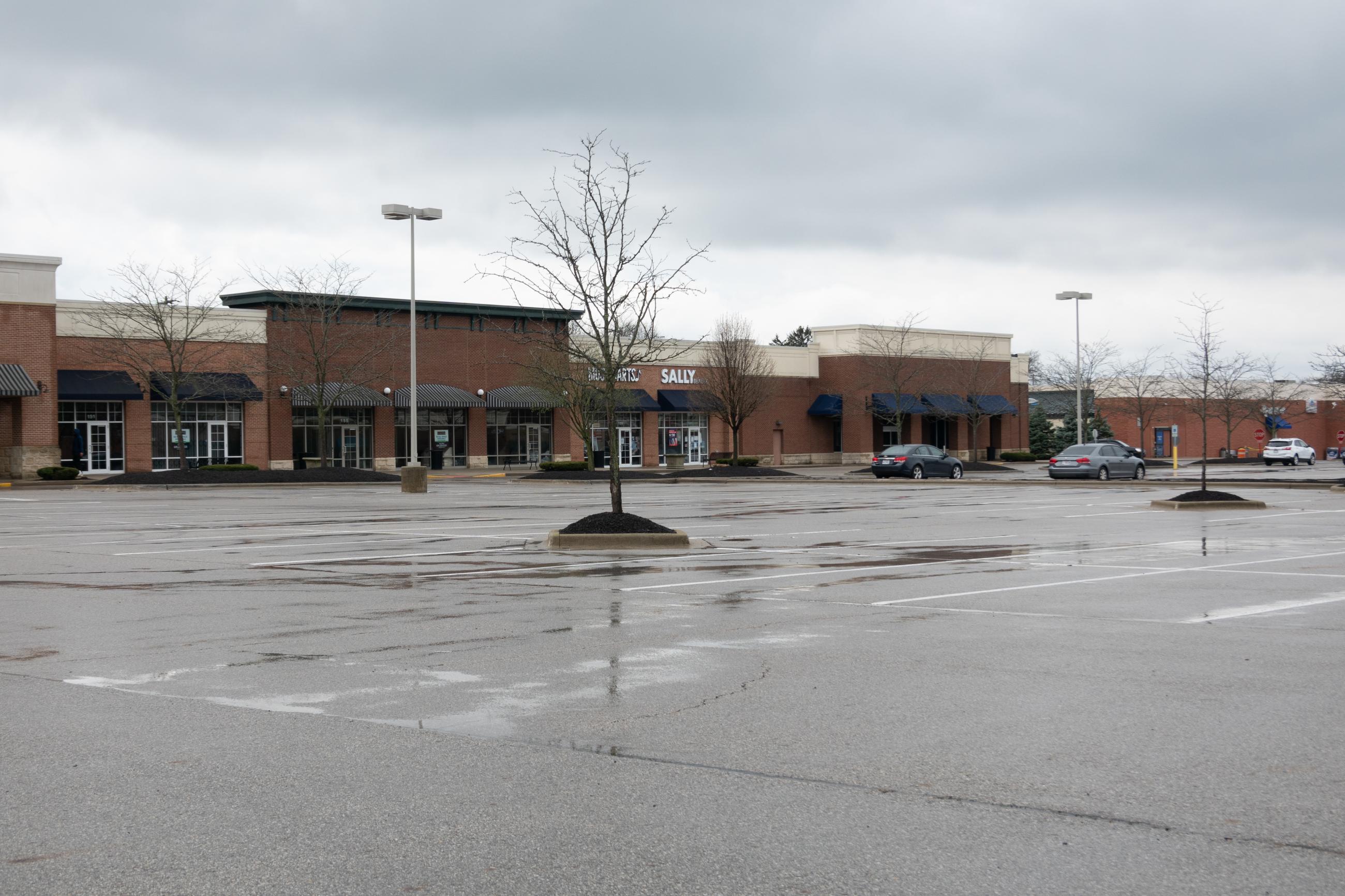 Photograph of Graceland Shopping Center during Ohio's Stay At Home Order of 2020