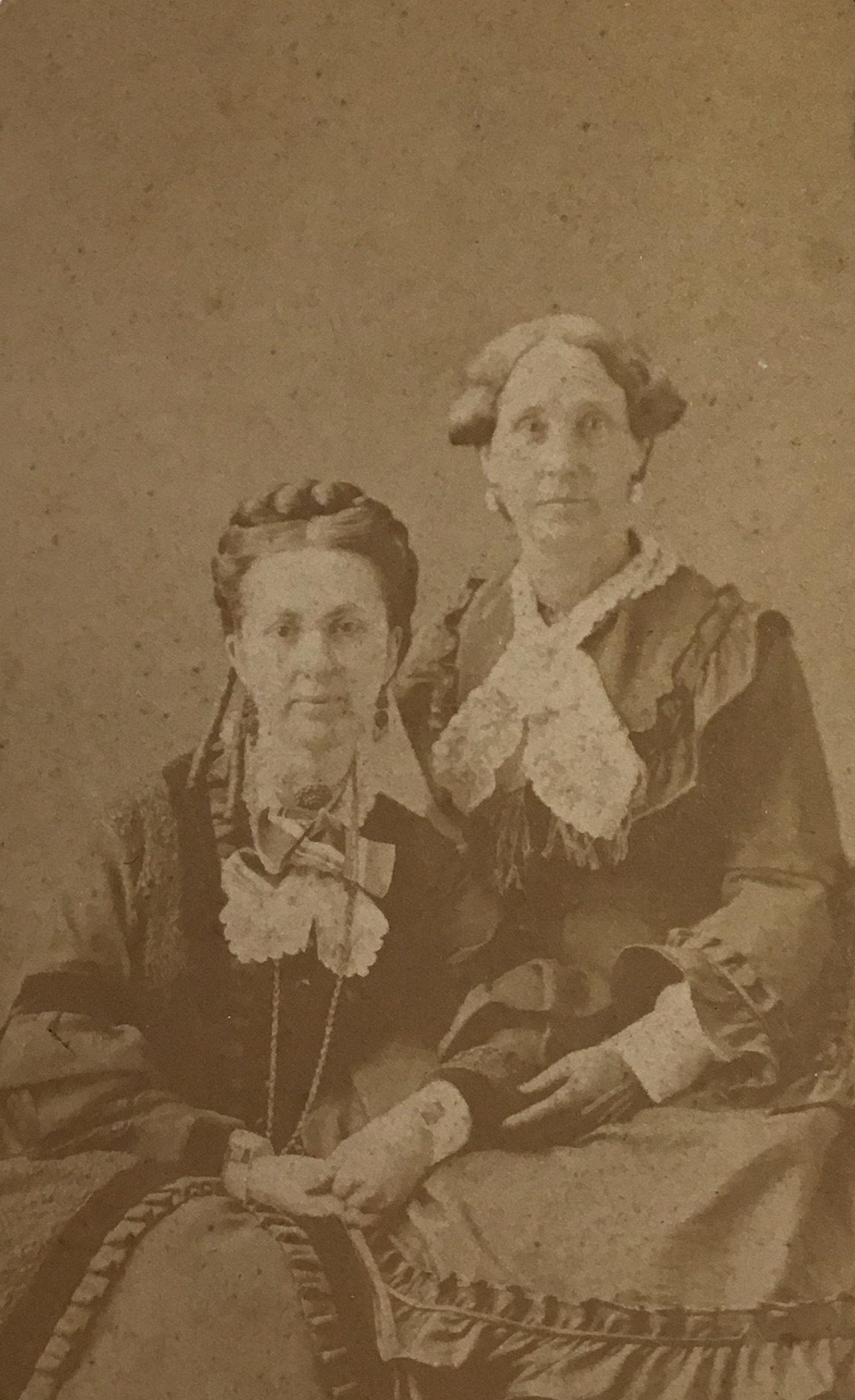 Photograph of Helen Maynard Metcalf and Mary Johnson Sessions