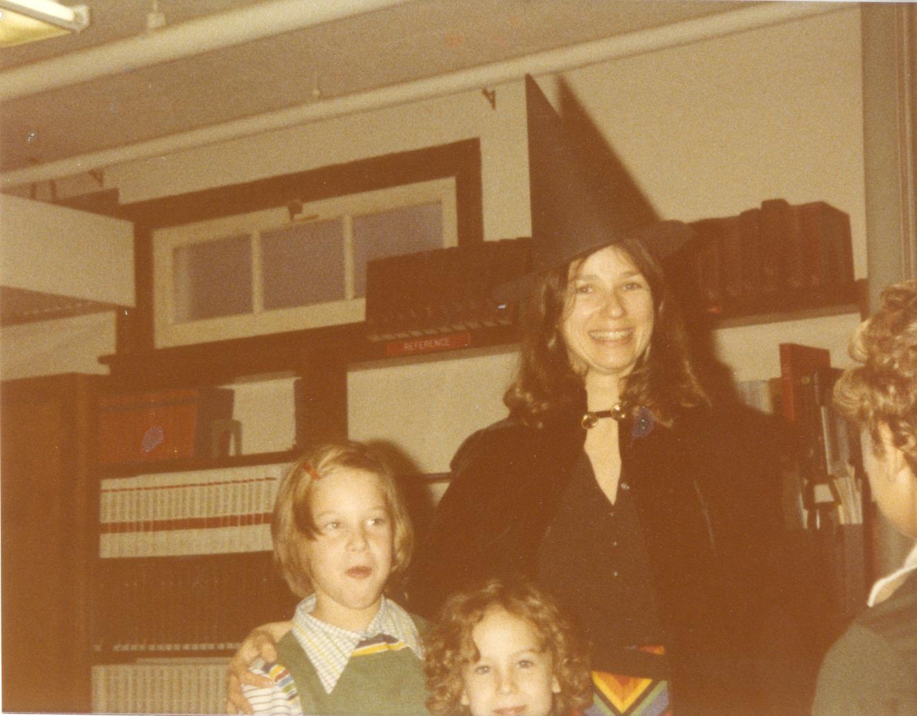 Photograph of Librarian Rachel Alexander with Children at the Worthington Public Library, 752 High Street