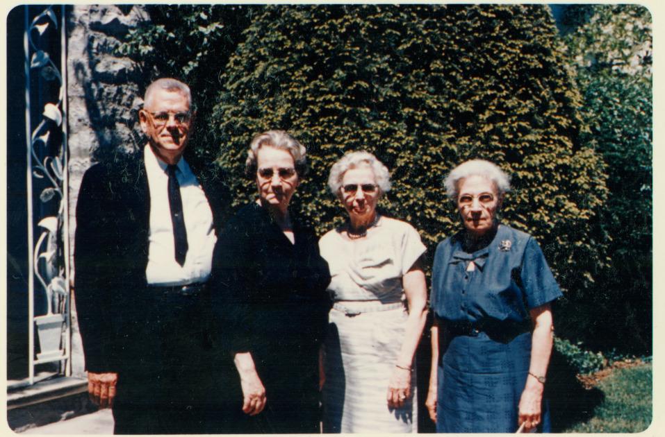 Photograph of Vance Smith, Helen Smith, Martha Fleming Coe and Helen Robinson