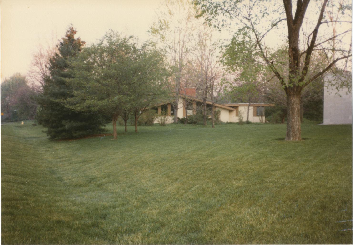 View of 312 E. South Street from the East