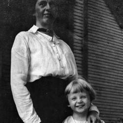 Mila Griswold Knapp and Daughter Elizabeth