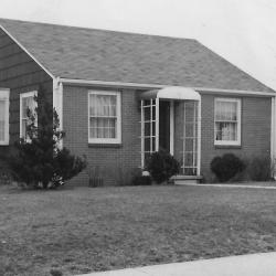 Picture of 334 Kenbrook Drive in Colonial Hills, 1952