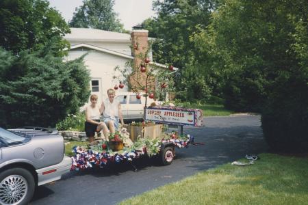 Worthington Hills Garden Club Parade Float for Worthington Hills Fourth of July Parade, 1988