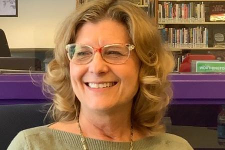 Photograph of Niki Gnezda